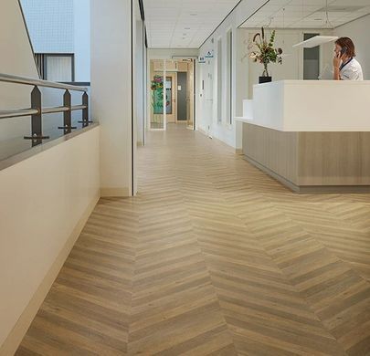 Forbo Surestep Wood 18072 classic herringbone classic herringbone