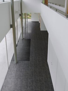 Amtico Entryway Recoarse Bypass Black EERC001518 Recoarse Bypass Black