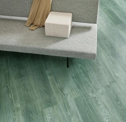 Forbo Allura Decibel 0.8 Wood 9718AD8 sage green ash (100x20 cm) sage green ash